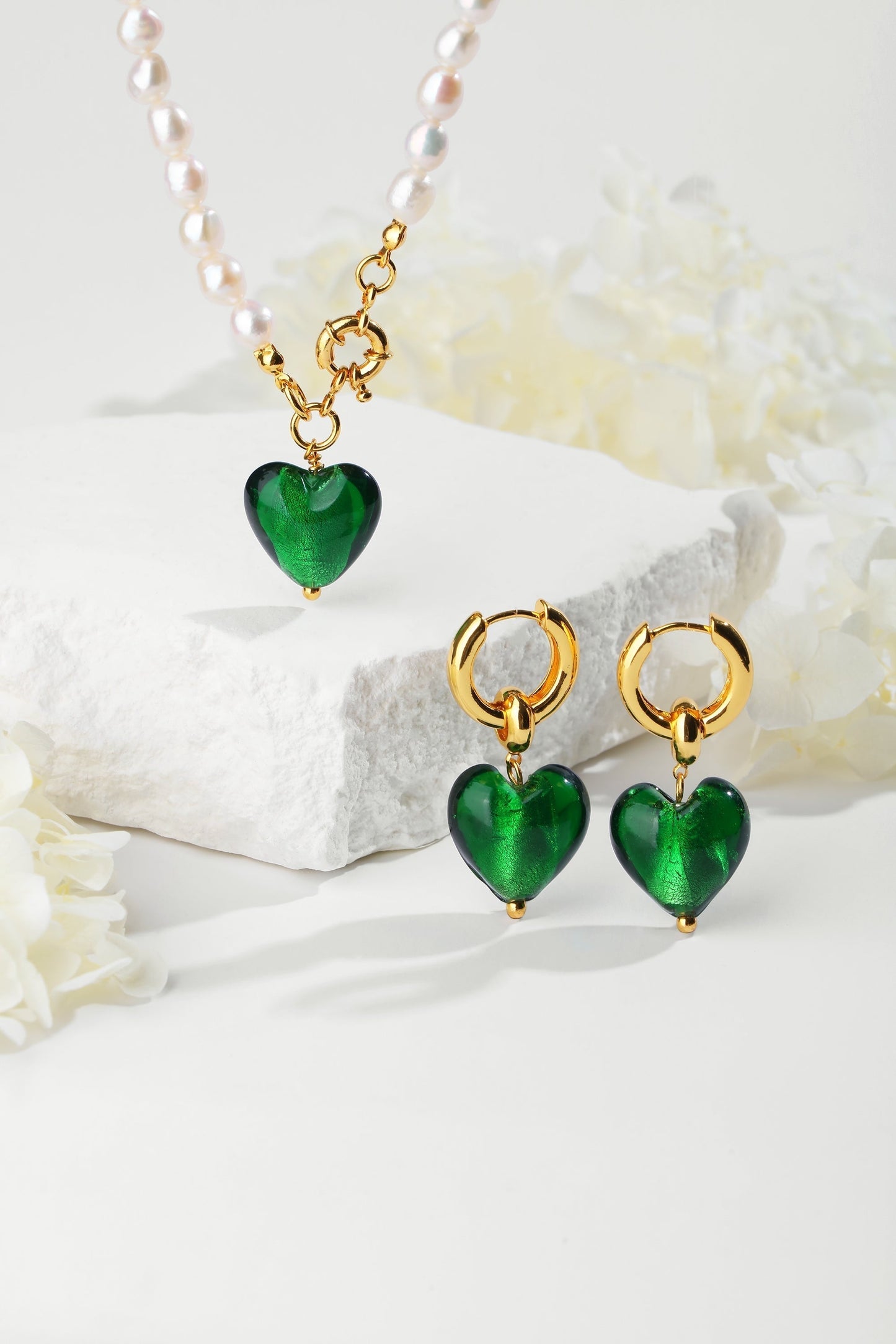 Esm¨¦e Green Glaze Heart Pendant Pearl Necklace - Classicharms