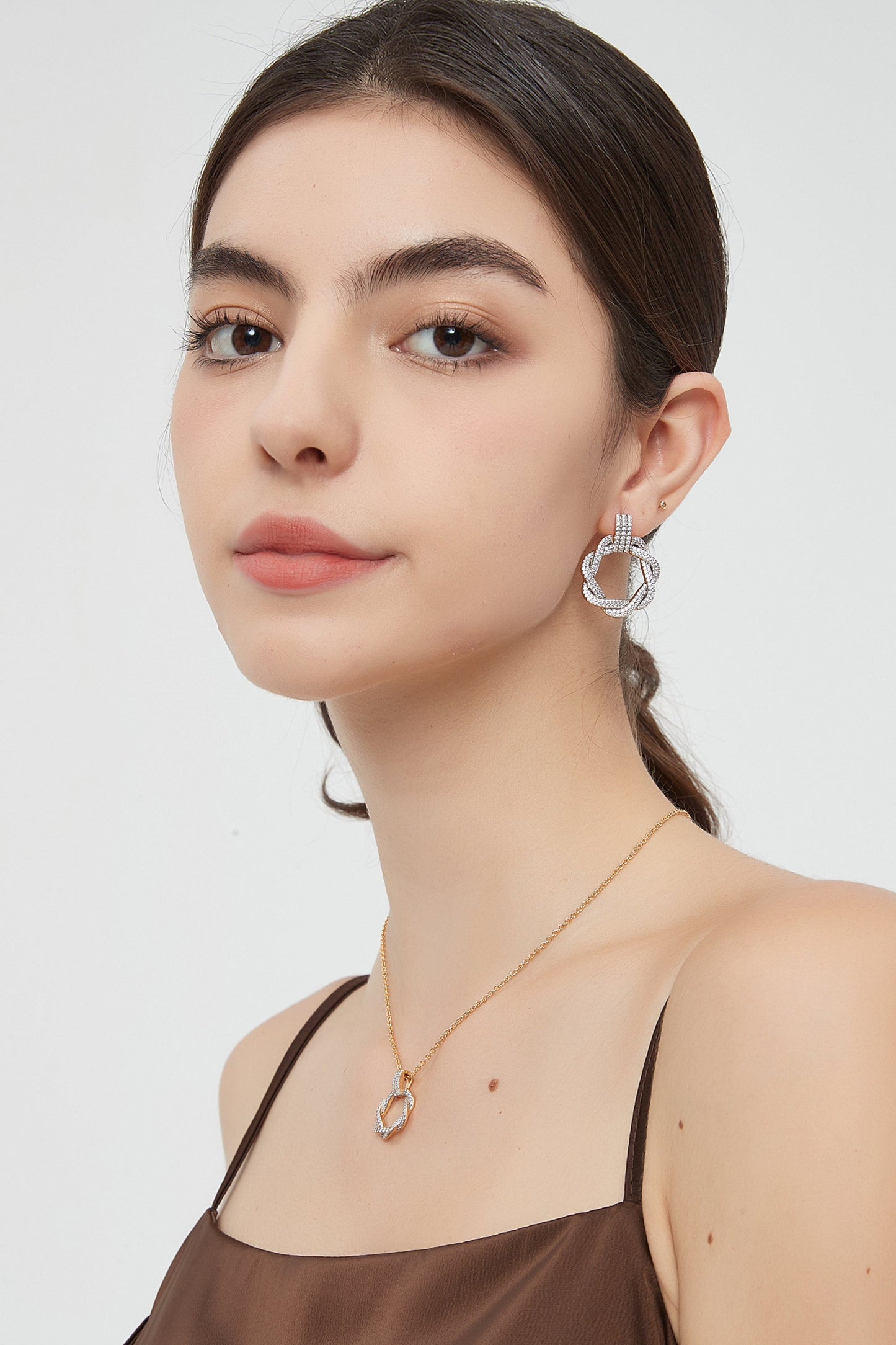 Ysabel Gold Pav¨¦ Diamond Eternity Twist Hoop Earrings