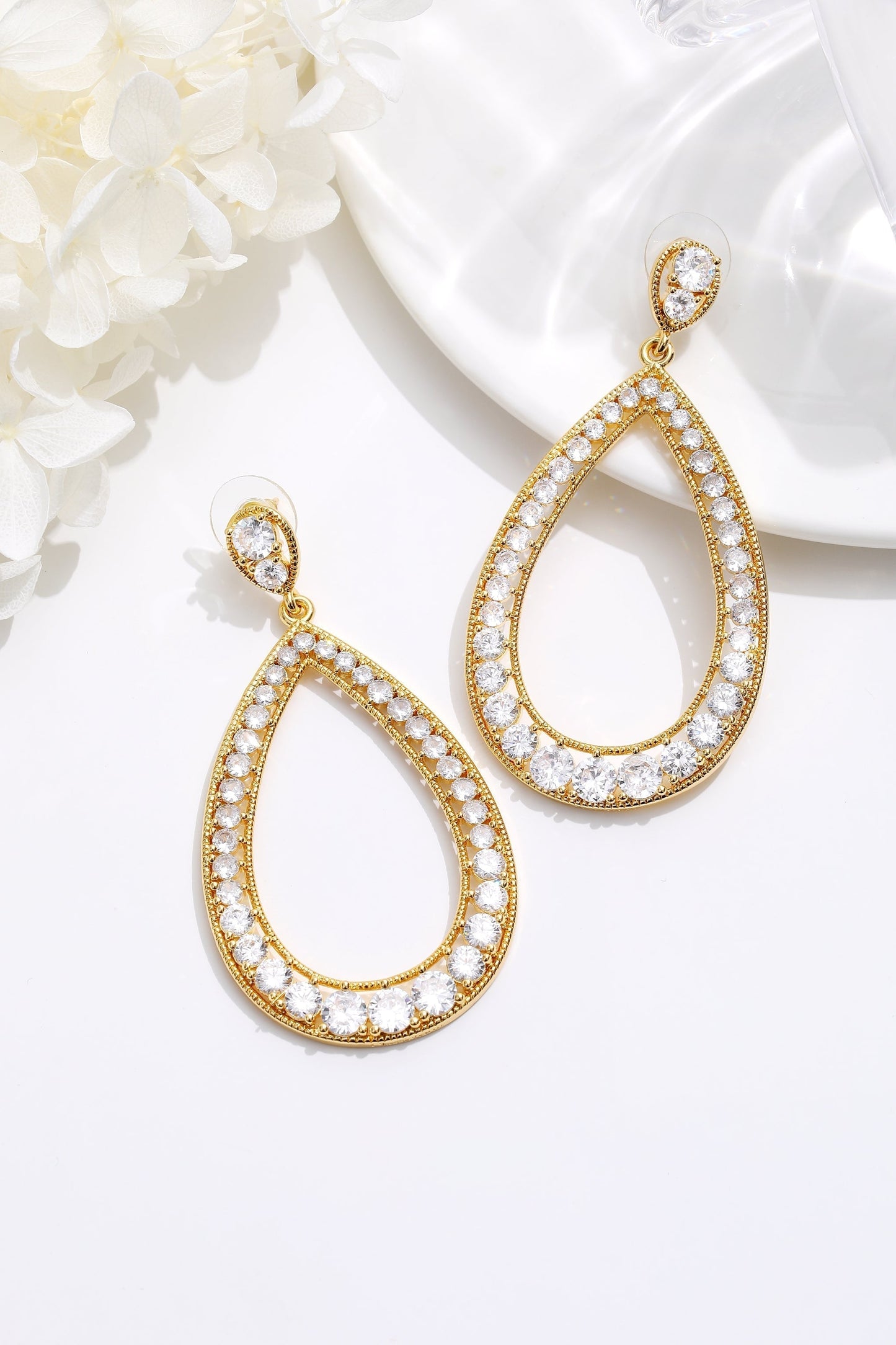 Gold Artisanal Pav¨¦ Hollow Teardrop Earrings - Classicharms