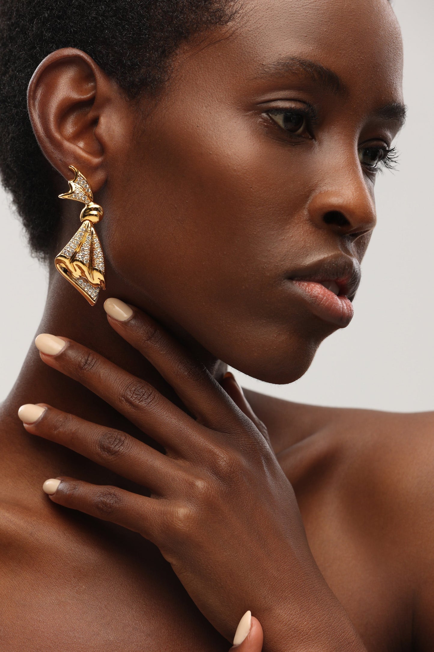 Pav¨¦ Diamonds Embellished Butterfly Earrings - Classicharms