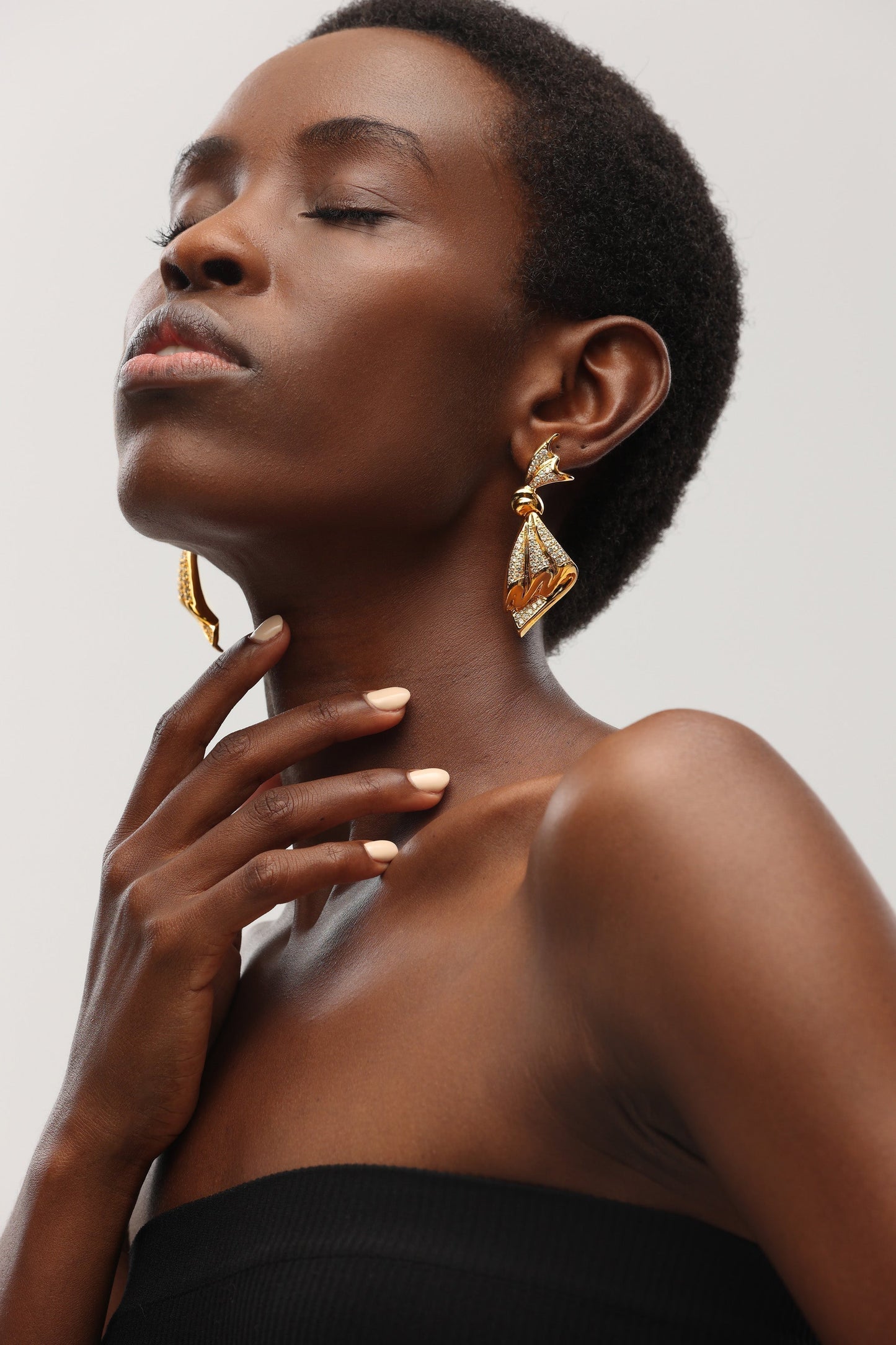 Pav¨¦ Diamonds Embellished Butterfly Earrings - Classicharms