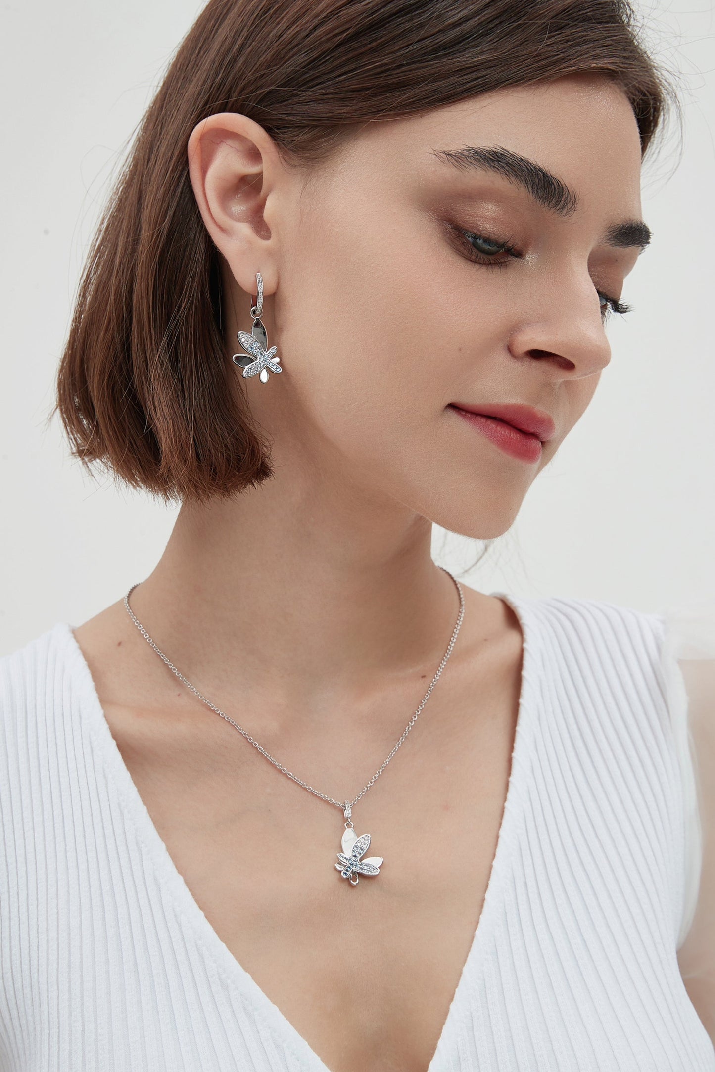 Silver Gradient Blue Pav¨¦ Diamond Butterfly Pendant Necklace - Classicharms