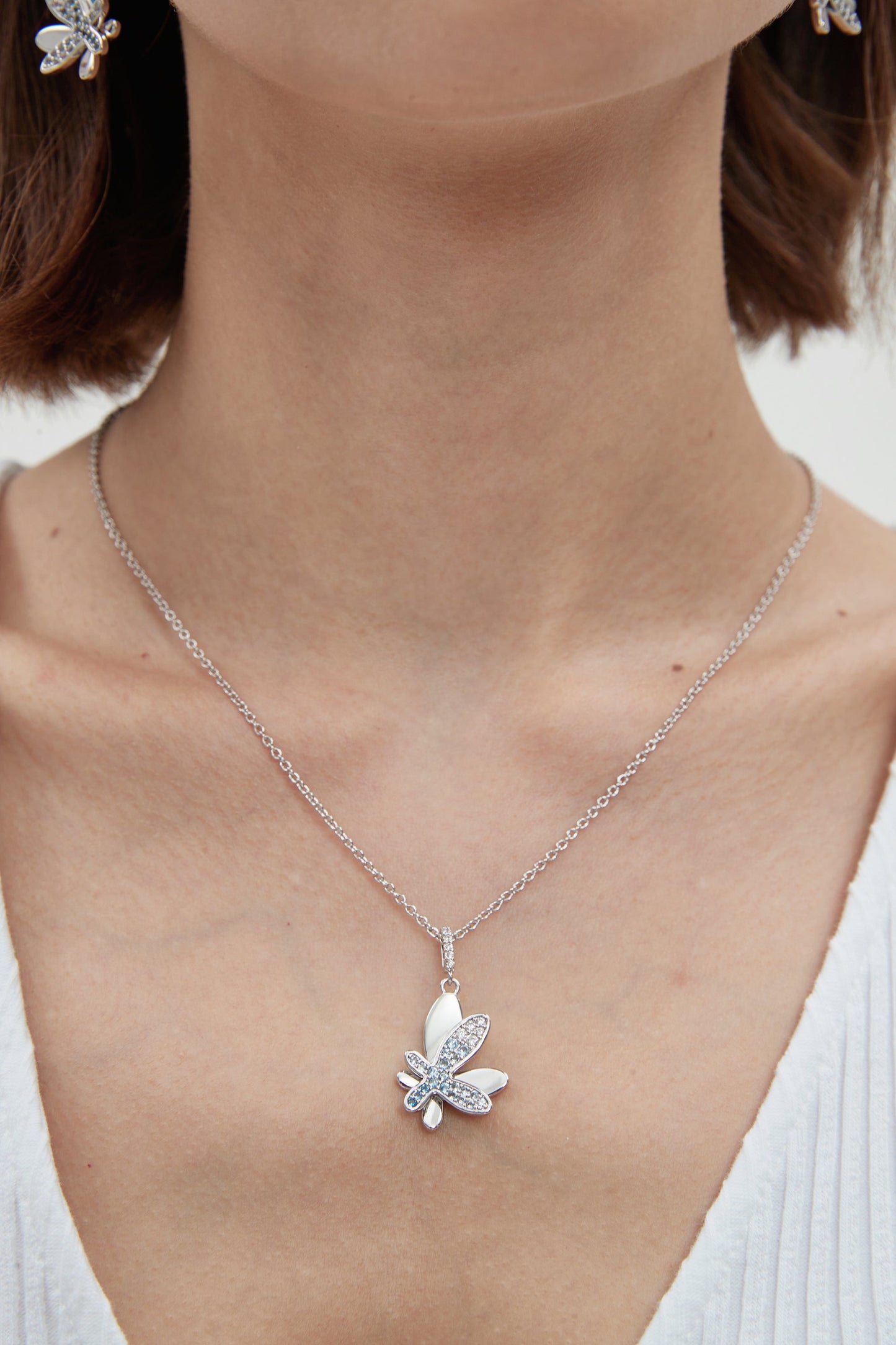 Silver Gradient Blue Pav¨¦ Diamond Butterfly Pendant Necklace - Classicharms