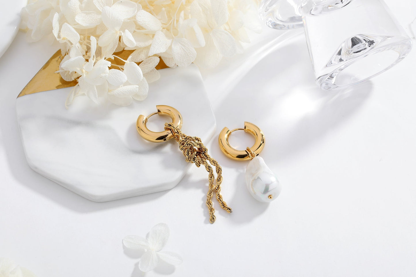 Unique Asymmetrical Gold Rope Chain Baroque Pearl Drop Earrings - Classicharms